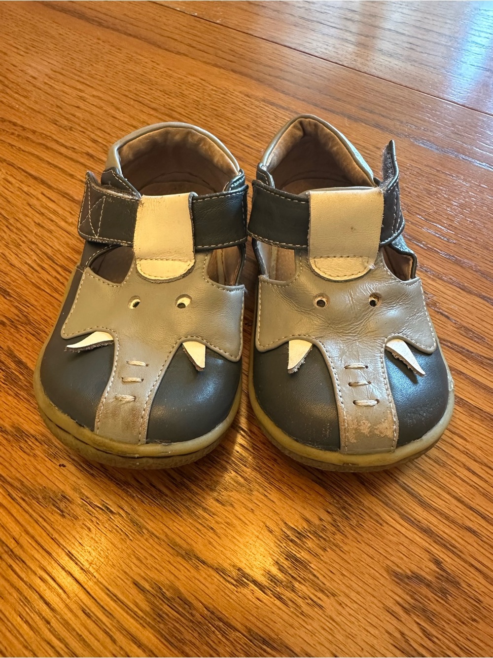 Livie & Luca Gray and Cream Elephant Accent Velcro Walkers